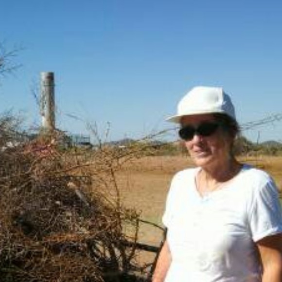 Meet your Posher, Sharon - Picture 1 of 1